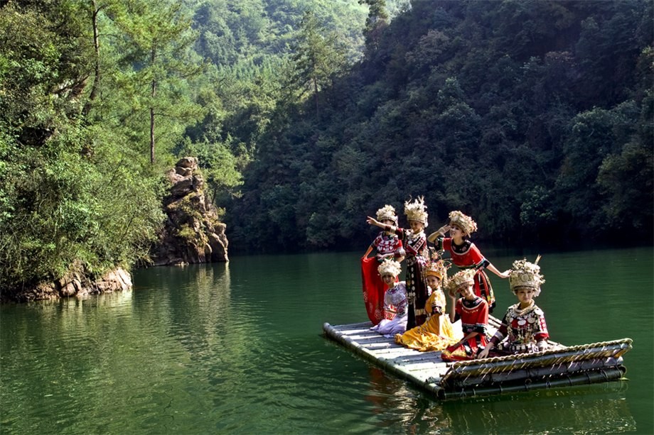 張家界、袁家界、天子山、黃龍洞/寶峰湖兩晚三日游